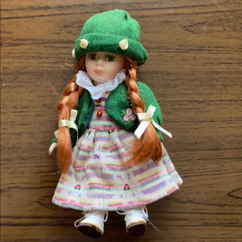 Porcelain Irish girl doll